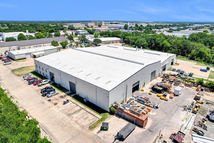 190 Industrial Blvd, McKinney, TX for lease - Building Photo - Image 3 of 6