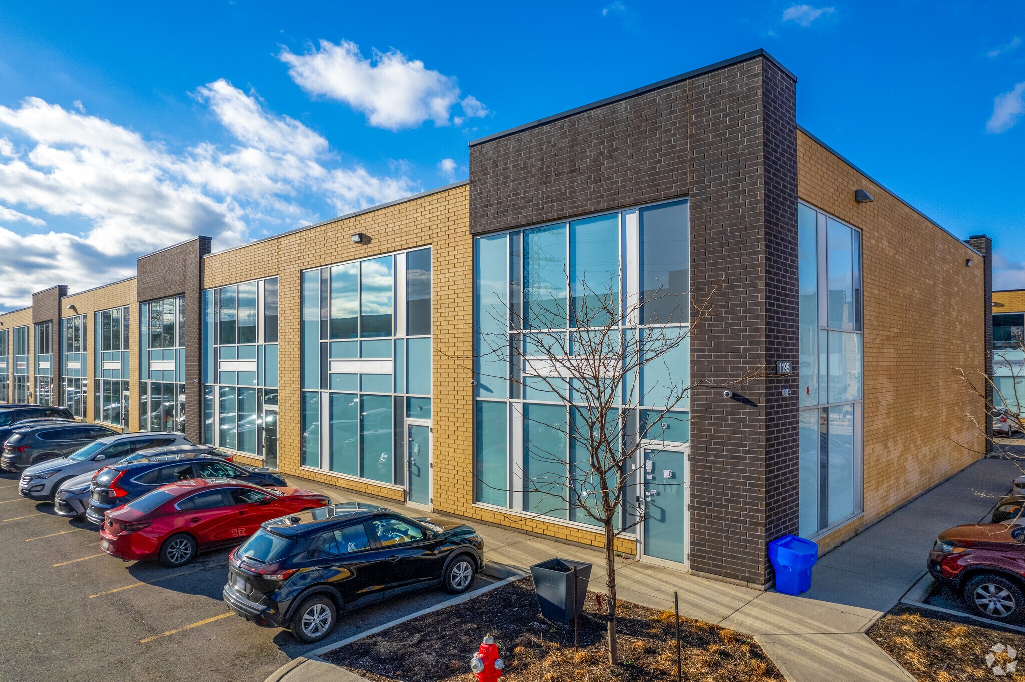 1195 Queensway E, Mississauga, ON à vendre Photo principale- Image 1 de 1