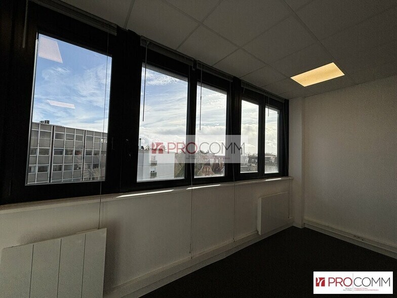 Office in Chartres for sale - Interior Photo - Image 3 of 11