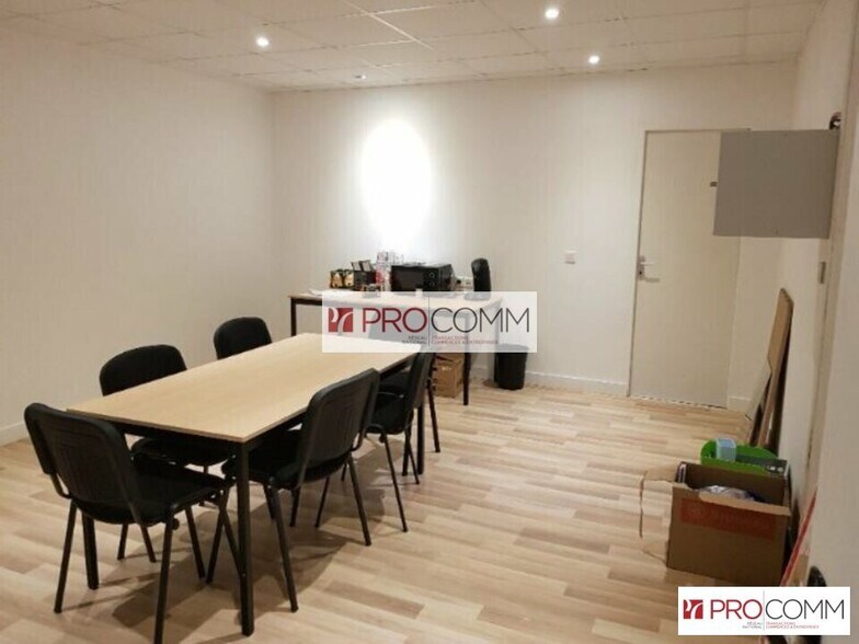 Flex in Luisant for lease - Interior Photo - Image 3 of 3