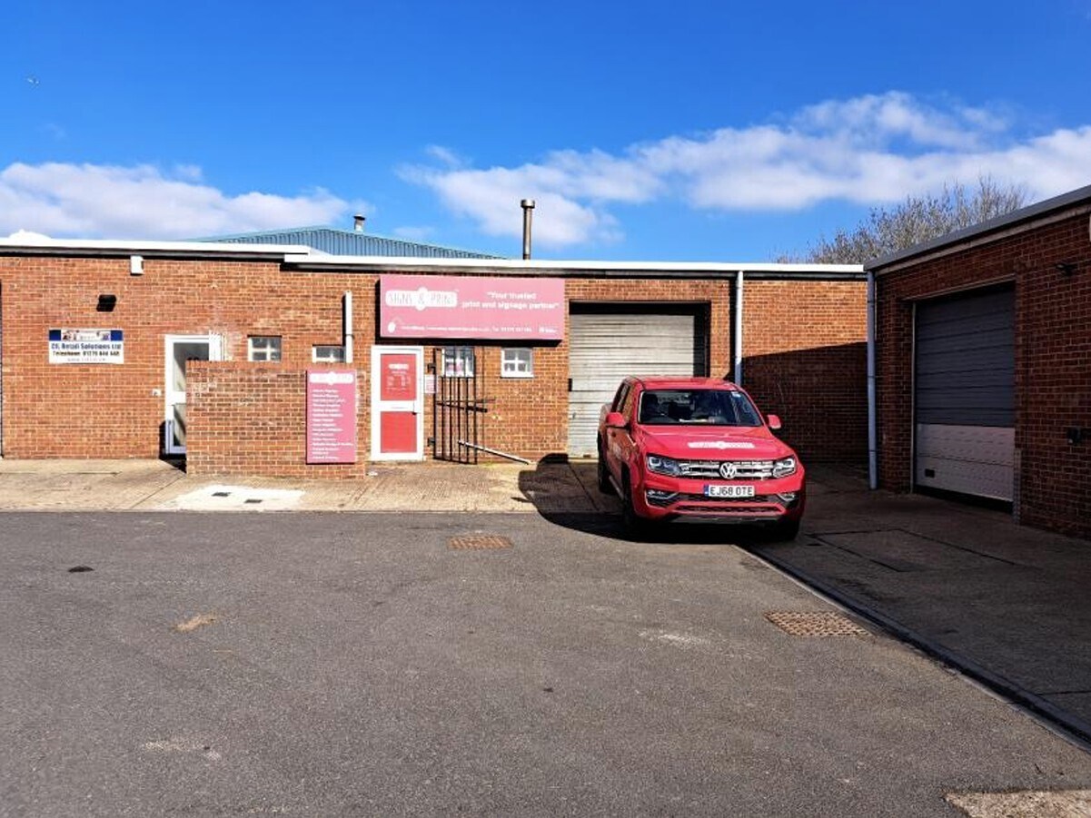 46-50 Warner Dr, Braintree à louer Photo du bâtiment- Image 1 de 1