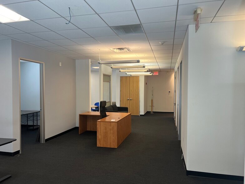 730 E Elm St, Conshohocken, PA à louer - Photo intérieure - Image 2 de 6