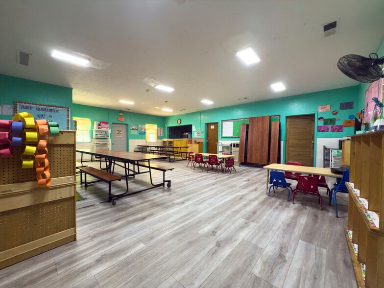 4518 Covington Hwy, Decatur, GA for sale - Interior Photo - Image 3 of 22