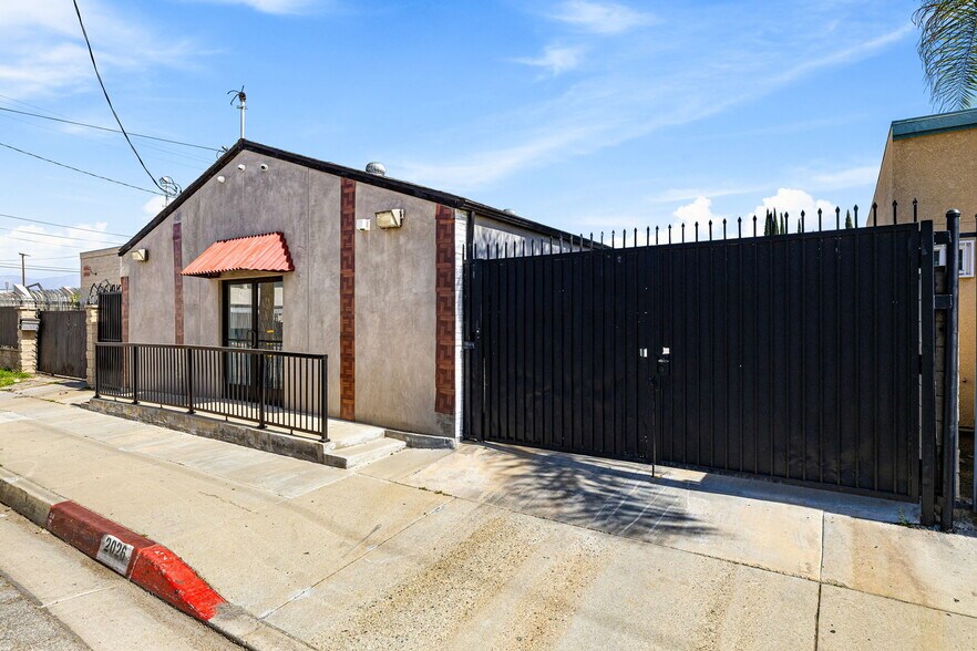 2026 Chico Ave, South El Monte, CA à vendre - Photo du bâtiment - Image 3 de 51