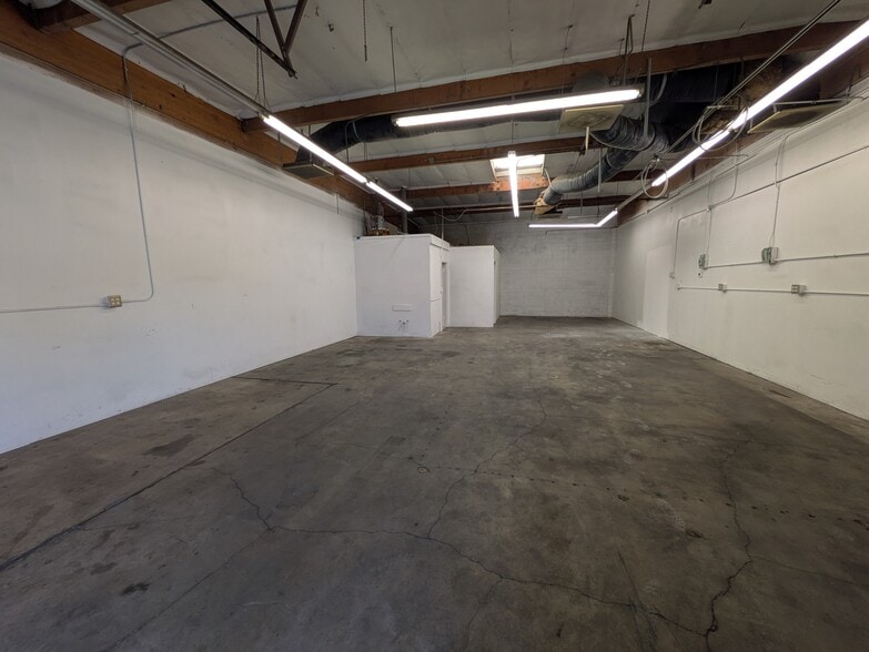 22305-22319 S Vermont Ave, Torrance, CA for lease - Building Photo - Image 3 of 8