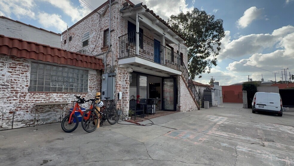 4851-4853 W Jefferson Blvd, Los Angeles, CA à louer - Photo du bâtiment - Image 2 de 18