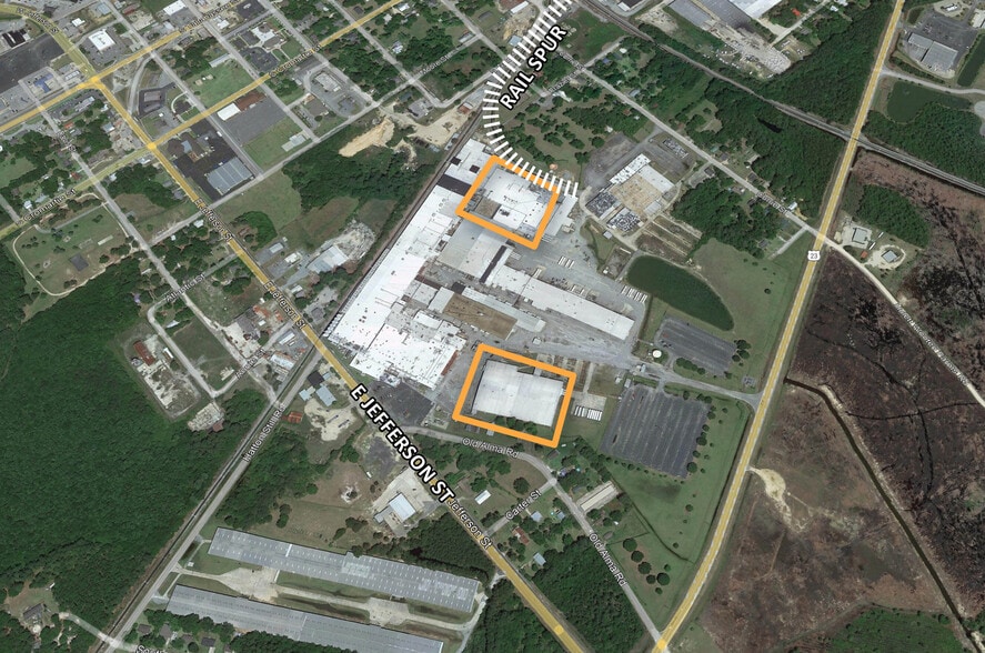 95 E Jefferson St, Hazlehurst, GA à louer - Photo principale - Image 1 de 1