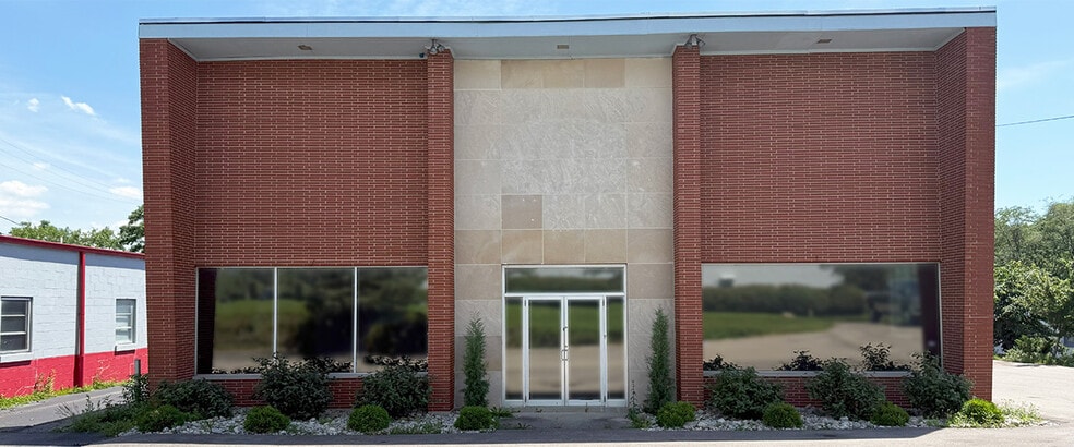 1944 W Dorothy Ln, Dayton, OH for lease - Building Photo - Image 2 of 14