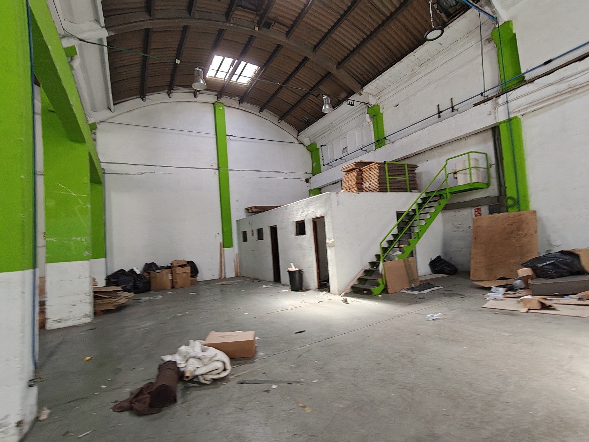Industrial in L'Hospitalet de Llobregat, Barcelona for lease Interior Photo- Image 1 of 5