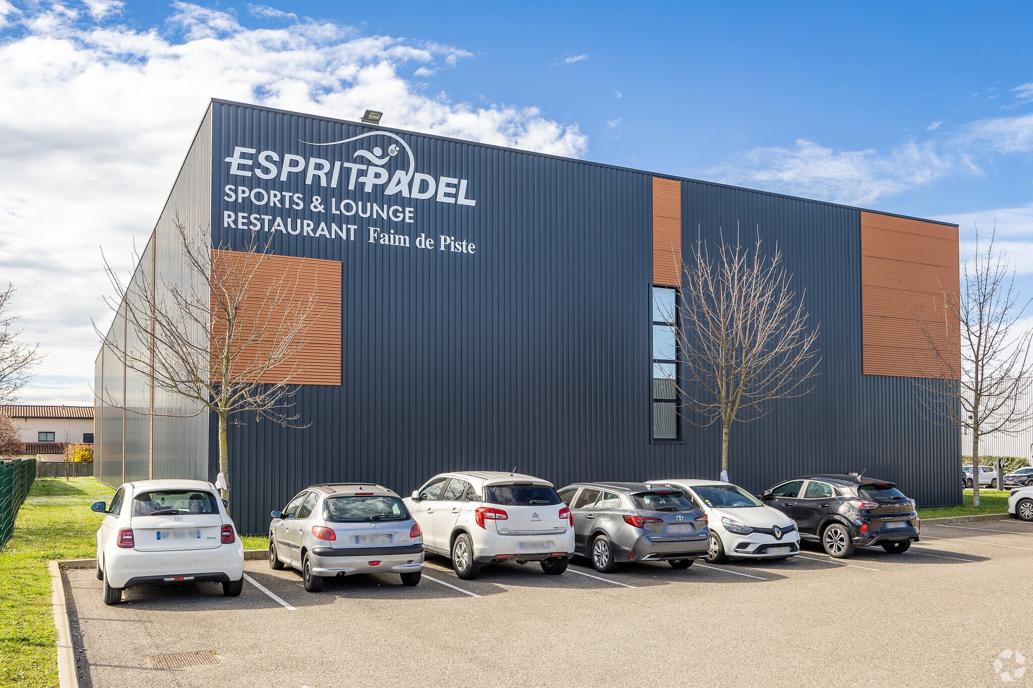 Flex in Saint-Priest for lease Primary Photo- Image 1 of 3