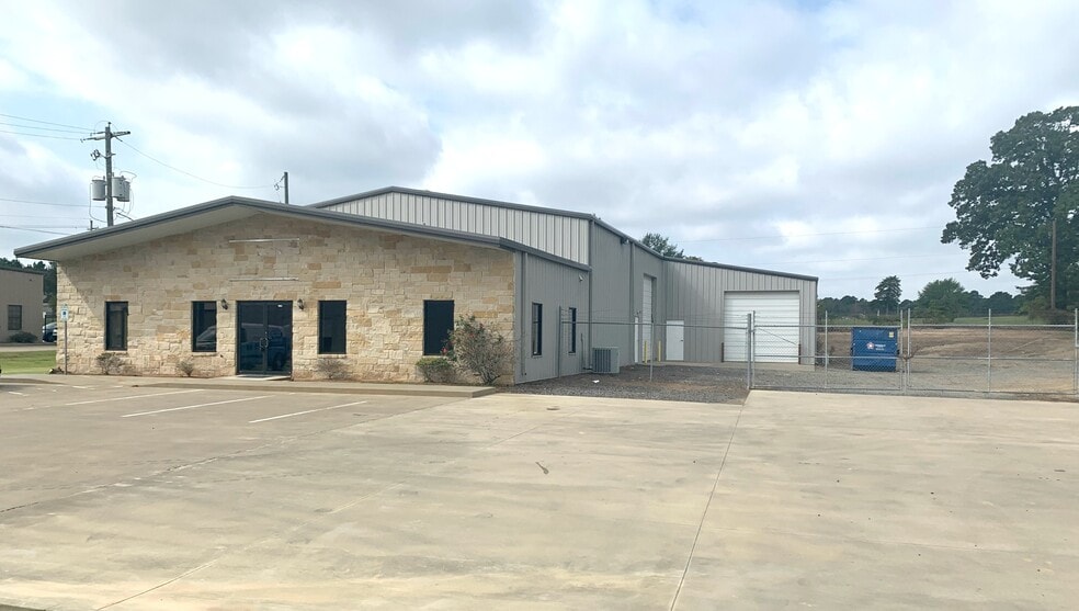 175 Marvin A Smith Rd, Kilgore, TX for lease - Building Photo - Image 2 of 11