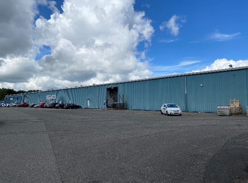 Woodside Way, Glenrothes for lease - Building Photo - Image 3 of 6