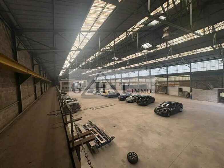 Industrial in Melun for sale - Building Photo - Image 3 of 6