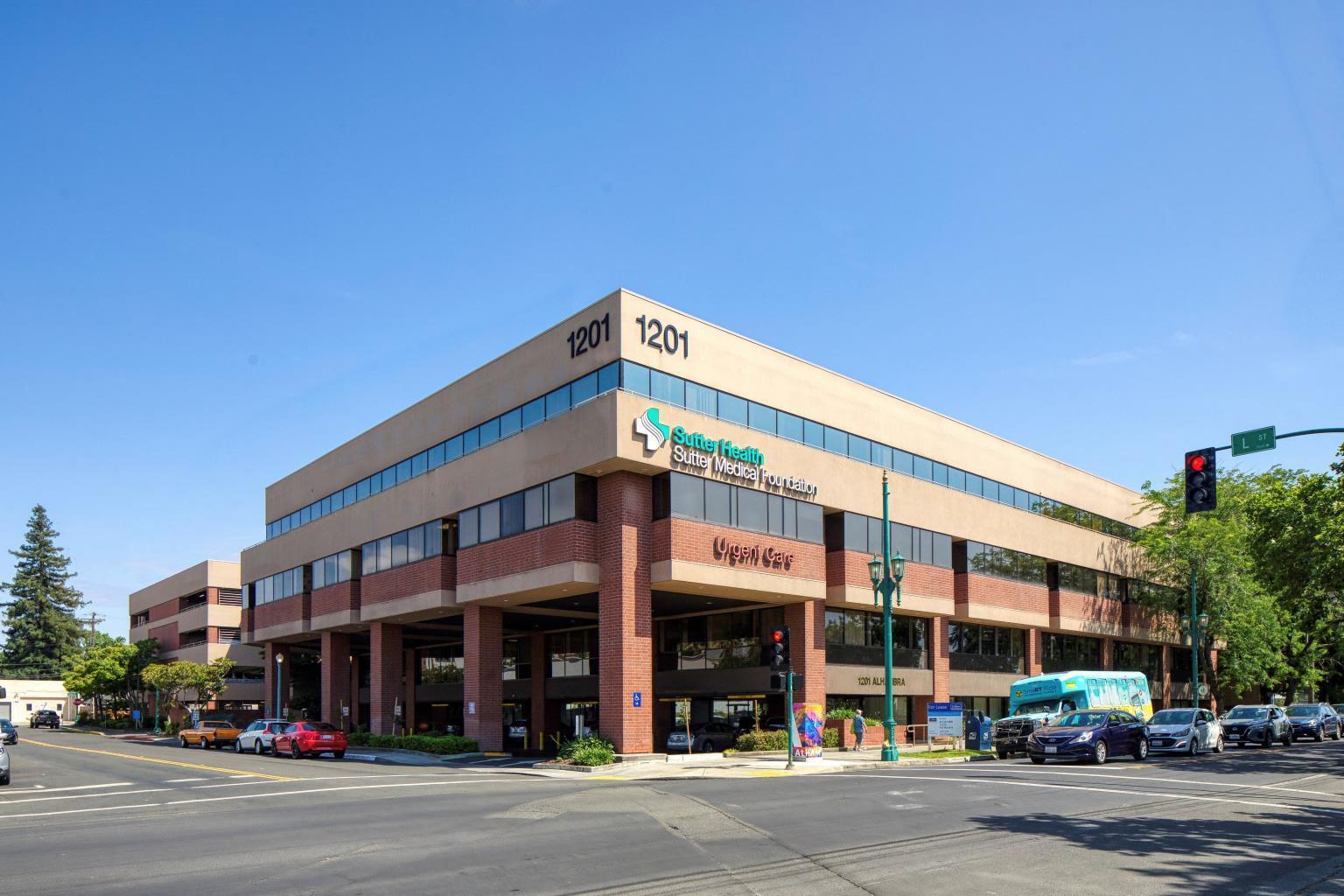 1201 Alhambra Blvd, Sacramento, CA à louer Photo du bâtiment- Image 1 de 12