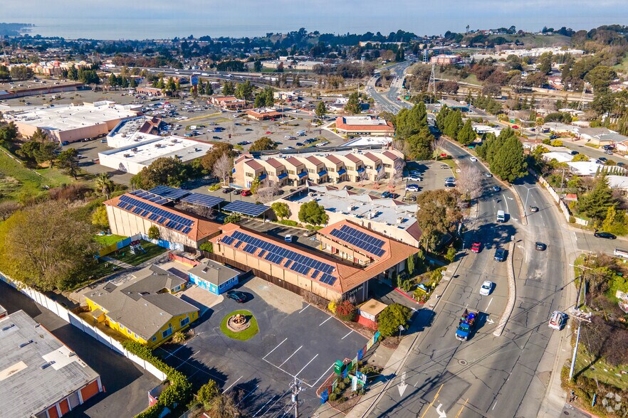 2600 Appian Way, Pinole, CA à vendre - Aérien - Image 2 de 11