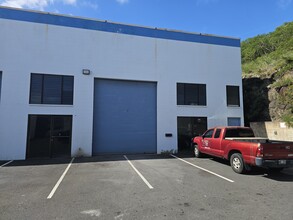 99-930 Iwaena St, Aiea, HI for lease Building Photo- Image 2 of 15