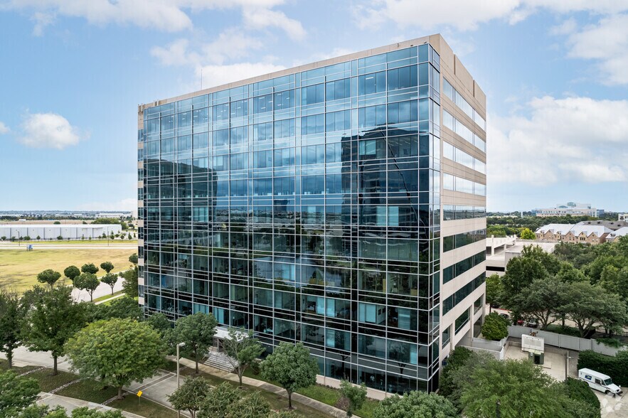 5700 Granite Pky, Plano, TX à louer - Photo du bâtiment - Image 2 de 18
