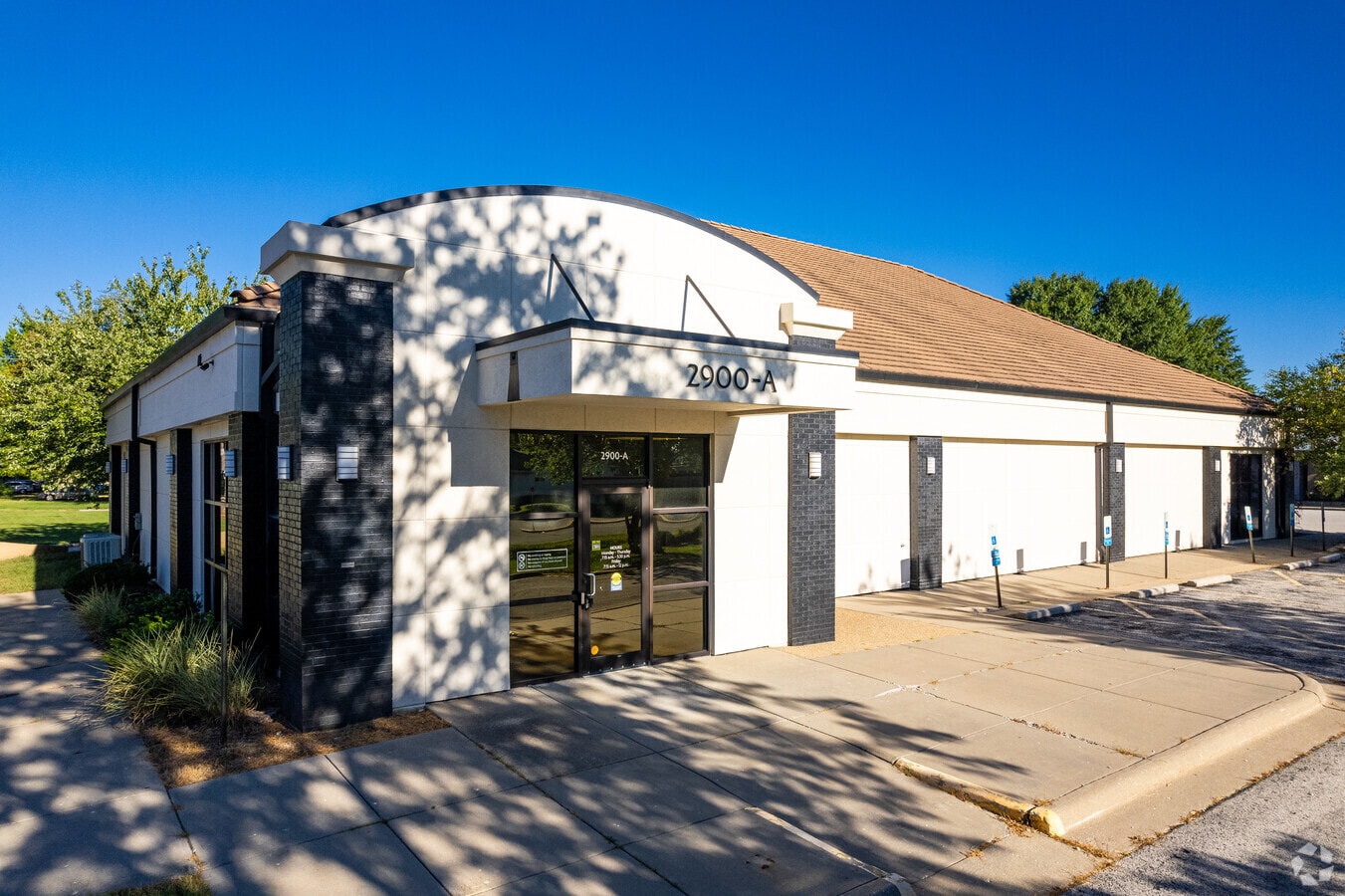 2900 S National Ave, Springfield, MO for lease Building Photo- Image 1 of 13