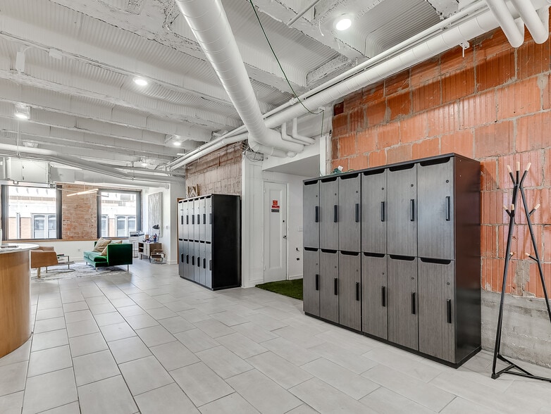 204 N Robinson Ave, Oklahoma City, OK for sale - Interior Photo - Image 3 of 47