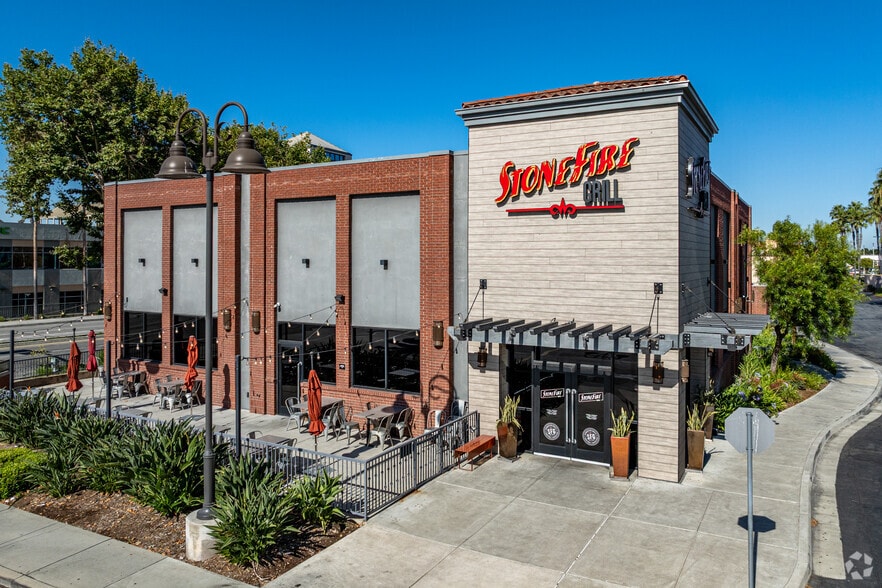 935 E Birch St, Brea, CA for lease - Primary Photo - Image 1 of 5