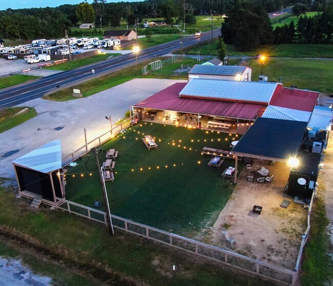 Plus de détails pour 6223 W Roundbunch Rd, Orange, TX - Commerce de détail à vendre