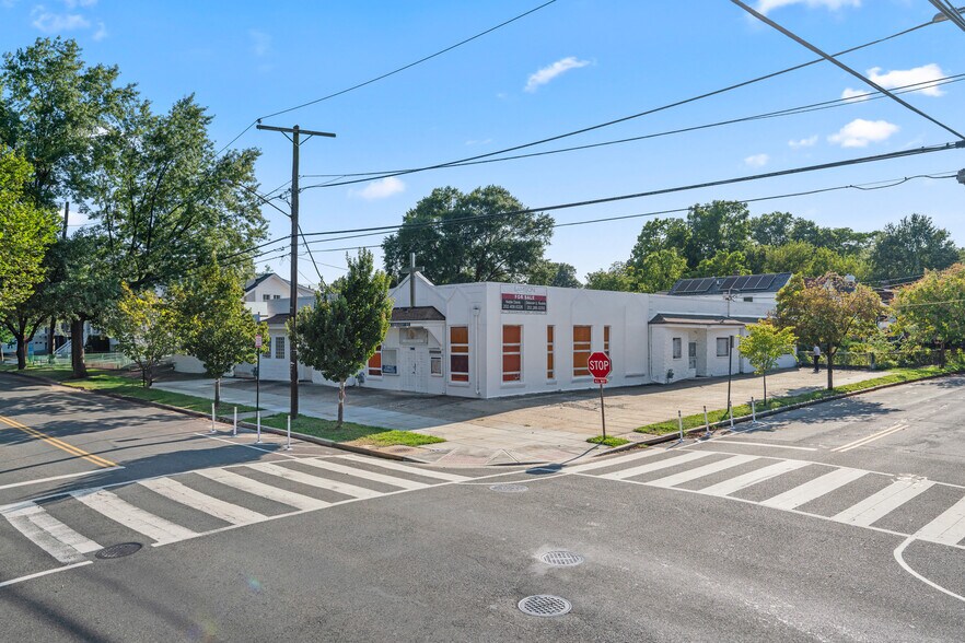 3516 18th St NE, Washington, DC à vendre - Photo du bâtiment - Image 2 de 57