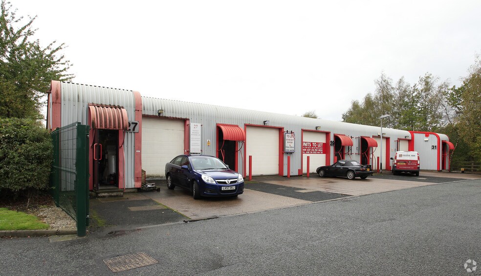 Leacroft Rd, Warrington à louer - Photo du bâtiment - Image 3 de 3