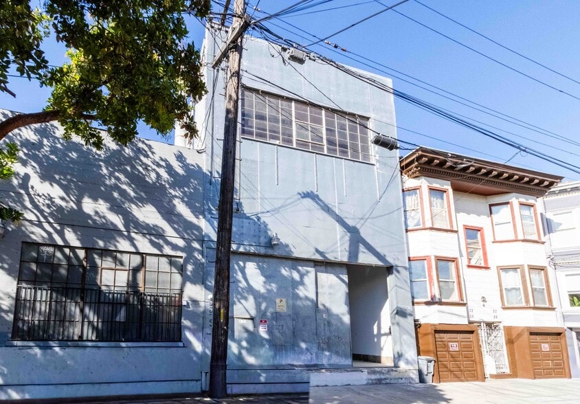 40 Isis St, San Francisco, CA for lease - Building Photo - Image 2 of 8