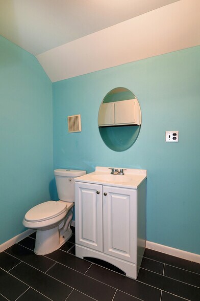 1604 State St, New Albany, IN à vendre - Photo du bâtiment - Image 2 de 26