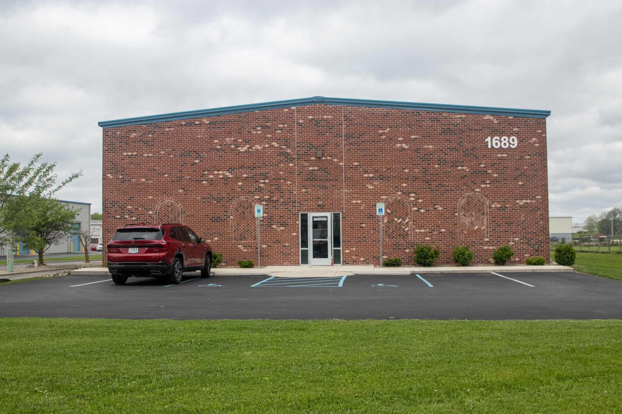 1689 N Michigan Rd, Shelbyville, IN à vendre Photo du bâtiment- Image 1 de 5