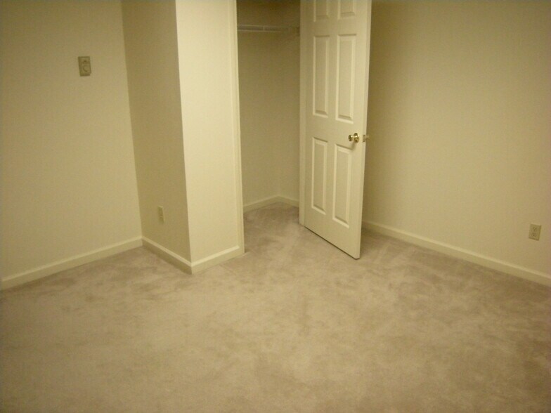 303 McDougal Ave, Richmond, KY à vendre - Photo intérieure - Image 2 de 13