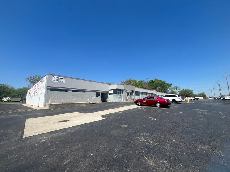 1260-1280 Merriam Ln, Kansas City, KS for lease - Building Photo - Image 2 of 3