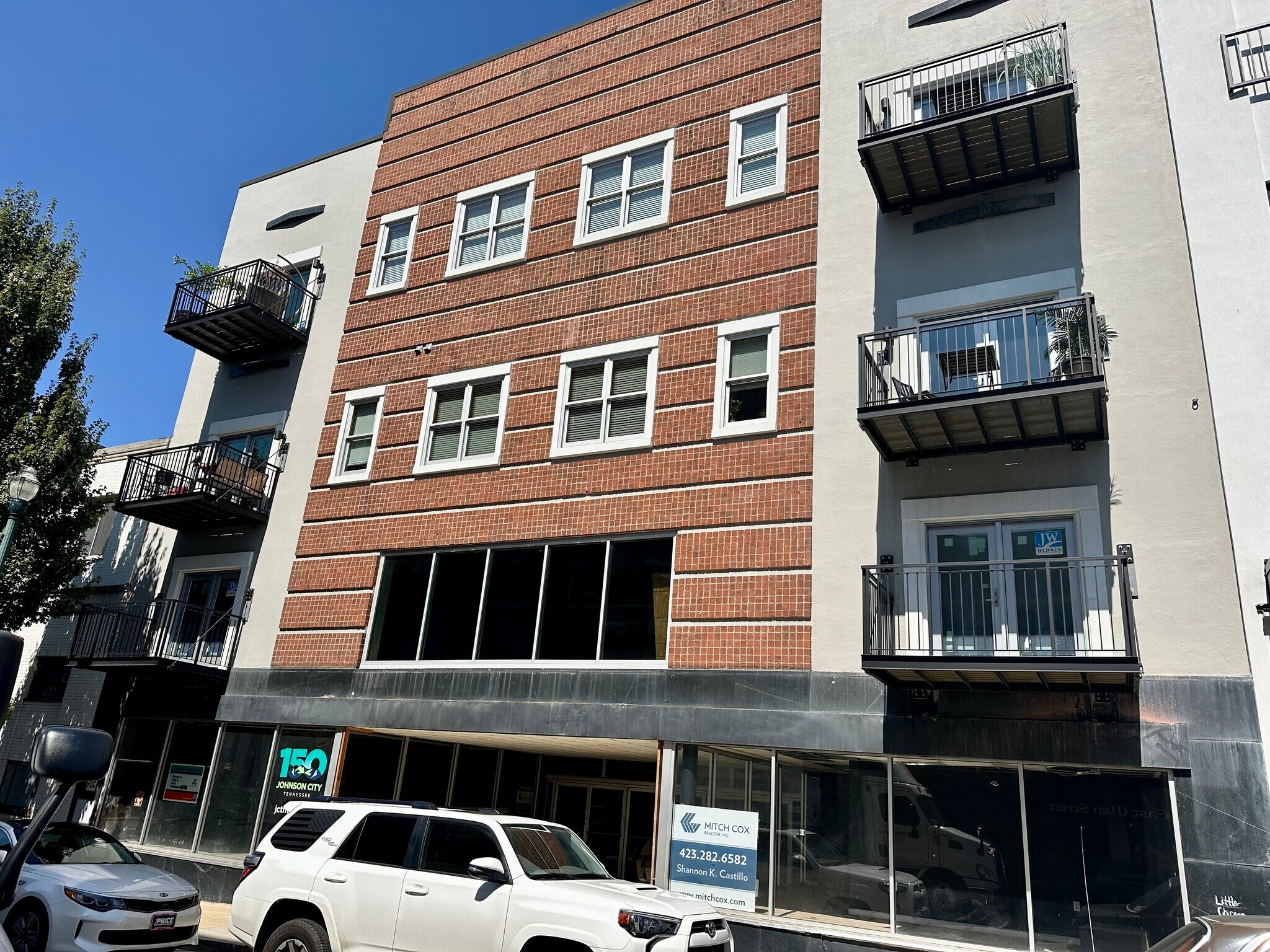 309 E Main St, Johnson City, TN à vendre Photo du bâtiment- Image 1 de 12