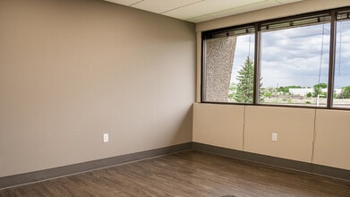 665 Frontage Rd, Longmont, CO for lease Interior Photo- Image 2 of 10