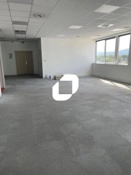 2 Rue De La Viscose, Échirolles à louer - Photo intérieure - Image 3 de 9