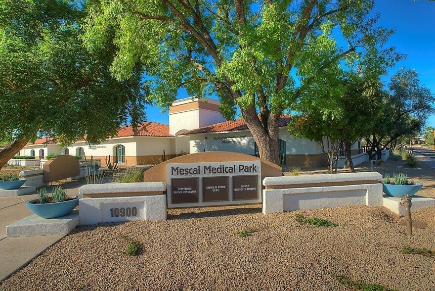 10900 N Scottsdale Rd, Scottsdale, AZ à louer - Photo du bâtiment - Image 1 de 3