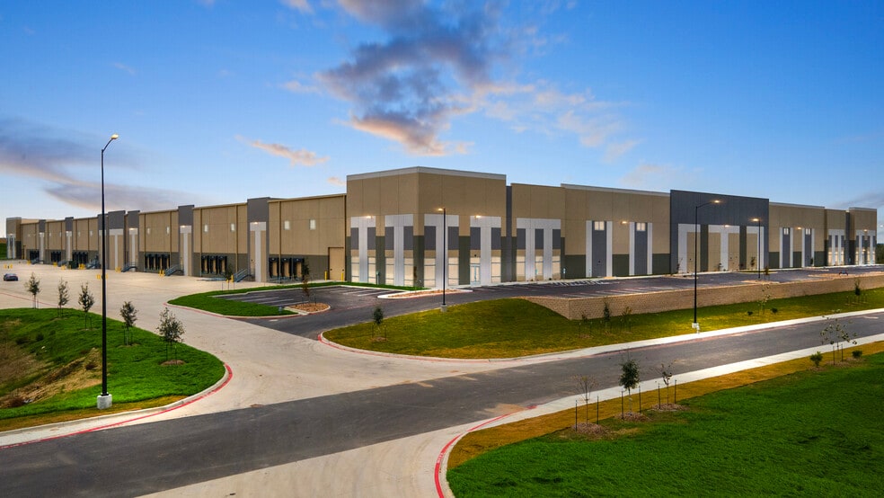 1122 S Foster Rd, San Antonio, TX for lease - Building Photo - Image 1 of 15