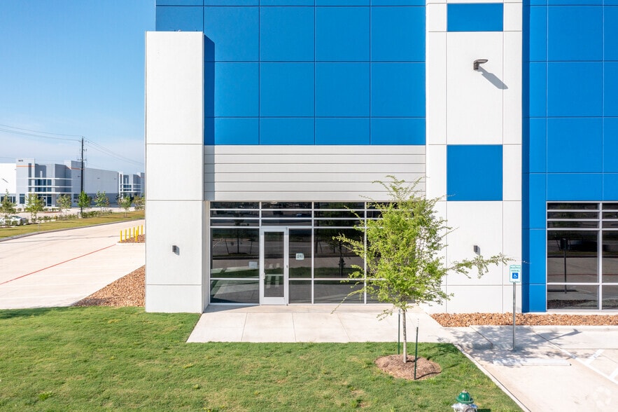 S Sam Houston Pky W, Missouri City, TX for lease - Building Photo - Image 3 of 9