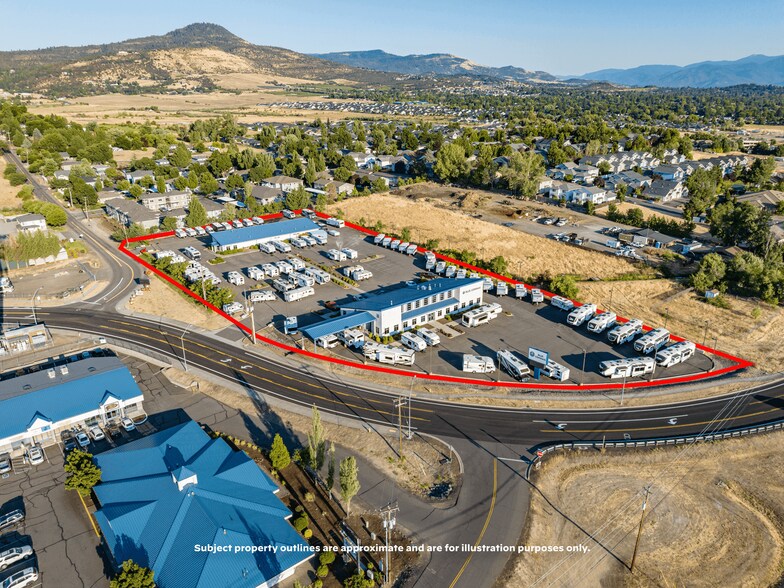 1600 Coker Butte Rd, Medford, OR à vendre - Photo du bâtiment - Image 3 de 67