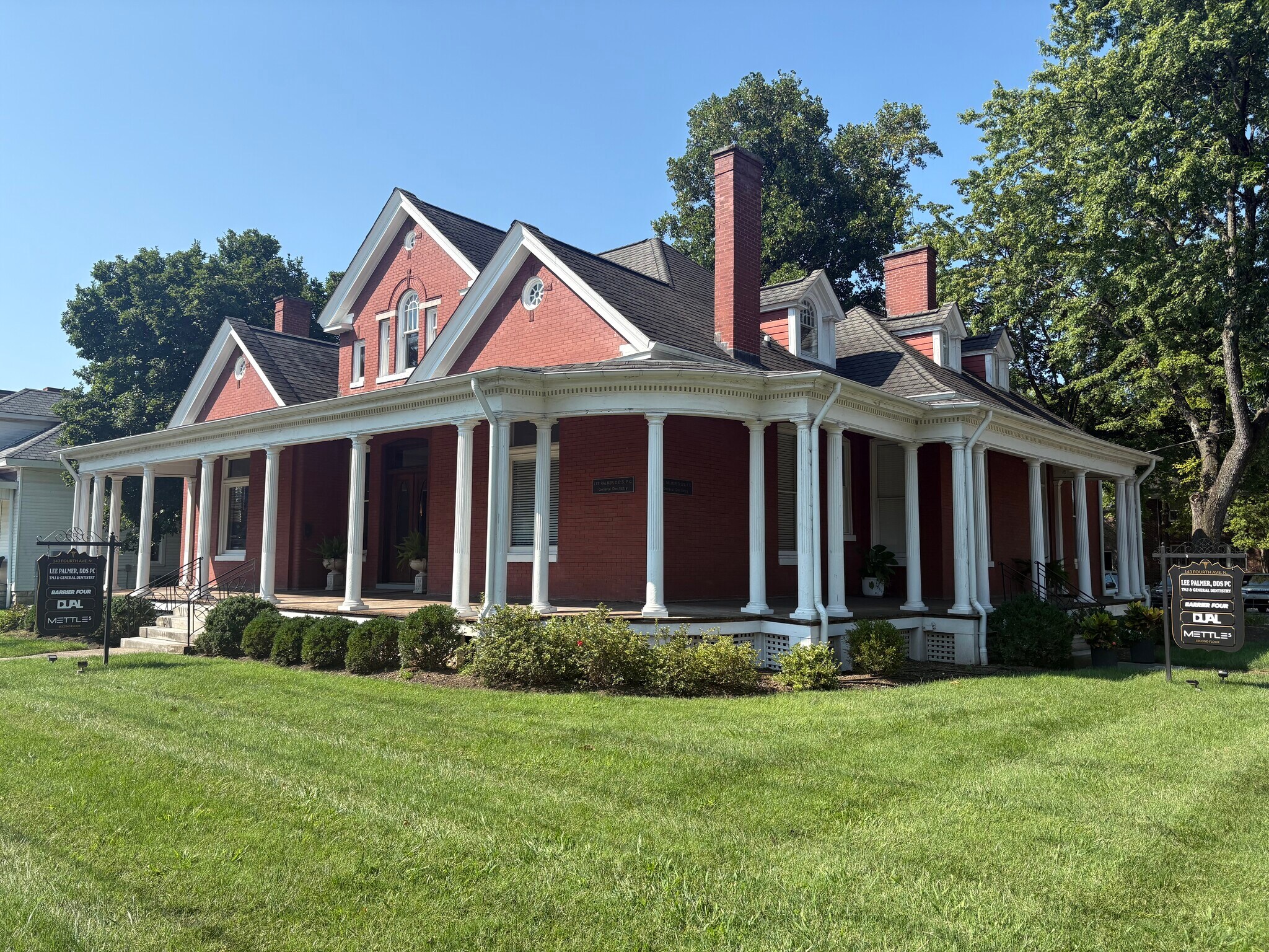 143 4th Ave N, Franklin, TN à louer Photo du bâtiment- Image 1 de 25