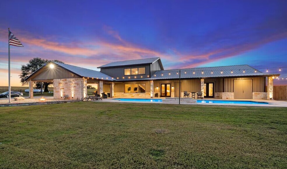 435 County Road 470, Chilton, TX à vendre - Photo du bâtiment - Image 2 de 33