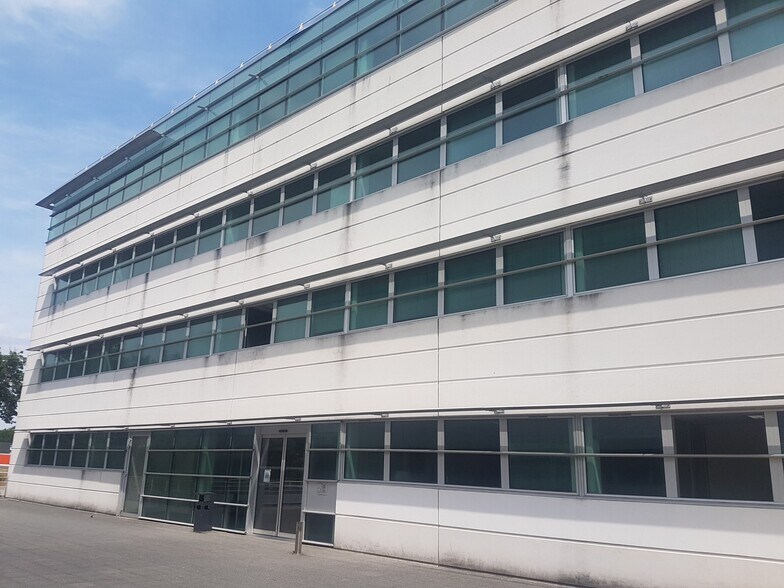 Office in Mérignac for lease - Building Photo - Image 3 of 8