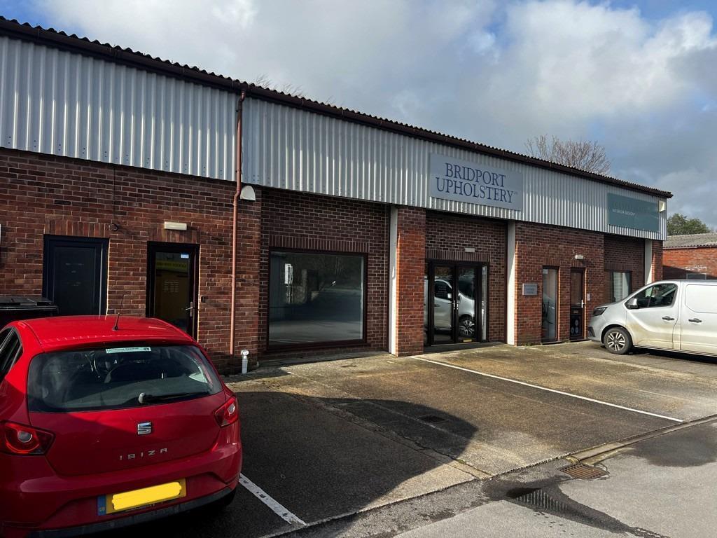 Sea Rd N, Bridport for lease Primary Photo- Image 1 of 3