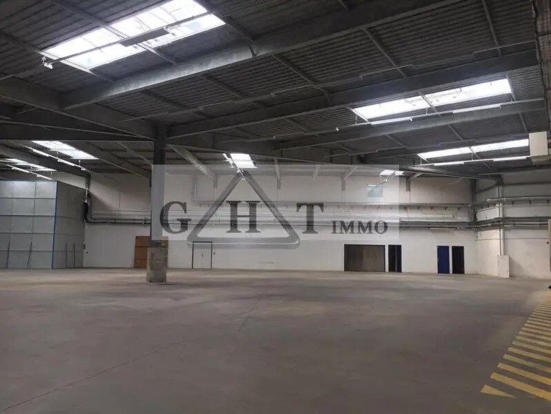 Industrial in Collégien for lease Building Photo- Image 1 of 6