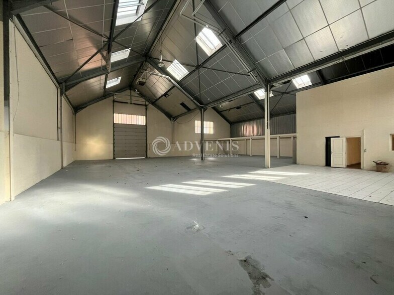 12 Avenue Des Forgerons, Aubervilliers à louer - Photo du bâtiment - Image 3 de 5