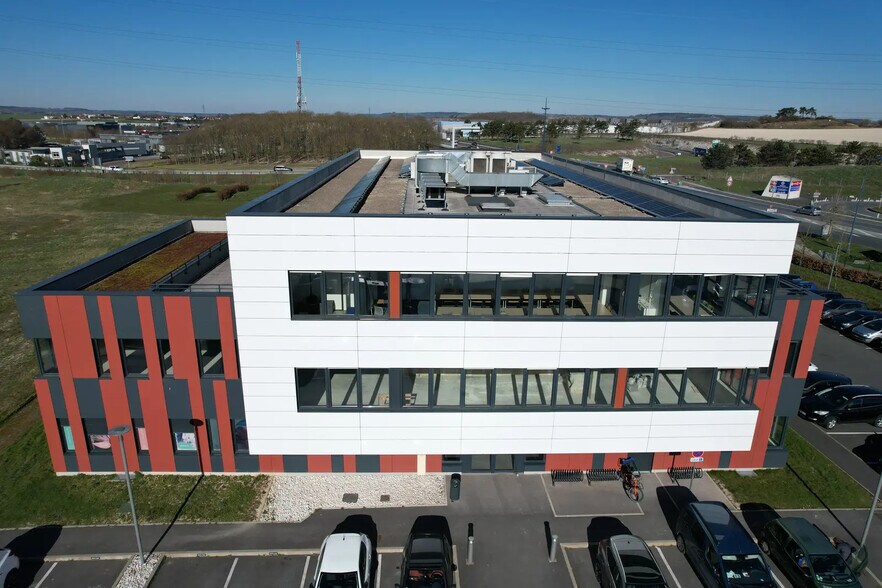 13 A Route De Soissons, Tinqueux à louer - Photo du bâtiment - Image 3 de 8