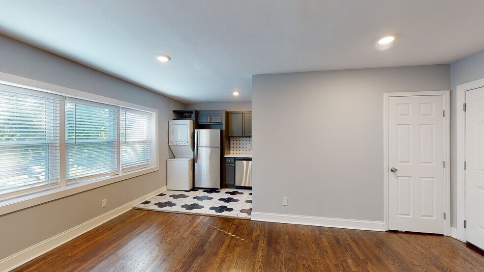 3457 Holmes St, Kansas City, MO à vendre - Numérisation 3D de Matterport - Image 3 de 28