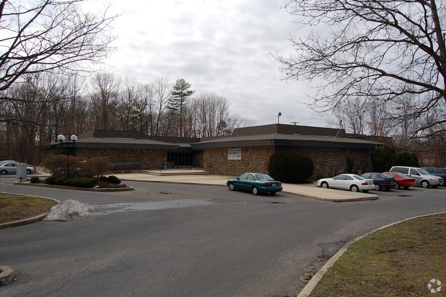 339 N Route 73, Berlin, NJ à louer - Photo du bâtiment - Image 3 de 40