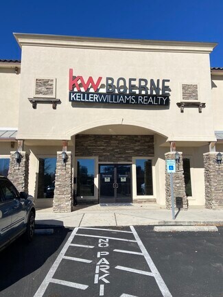 Plus de détails pour 1018 River Rd, Boerne, TX - Bureau/Commerce de détail à louer