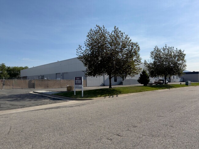 Plus de détails pour 2270-2534 W Bridger Rd, Salt Lake City, UT - Industriel à louer